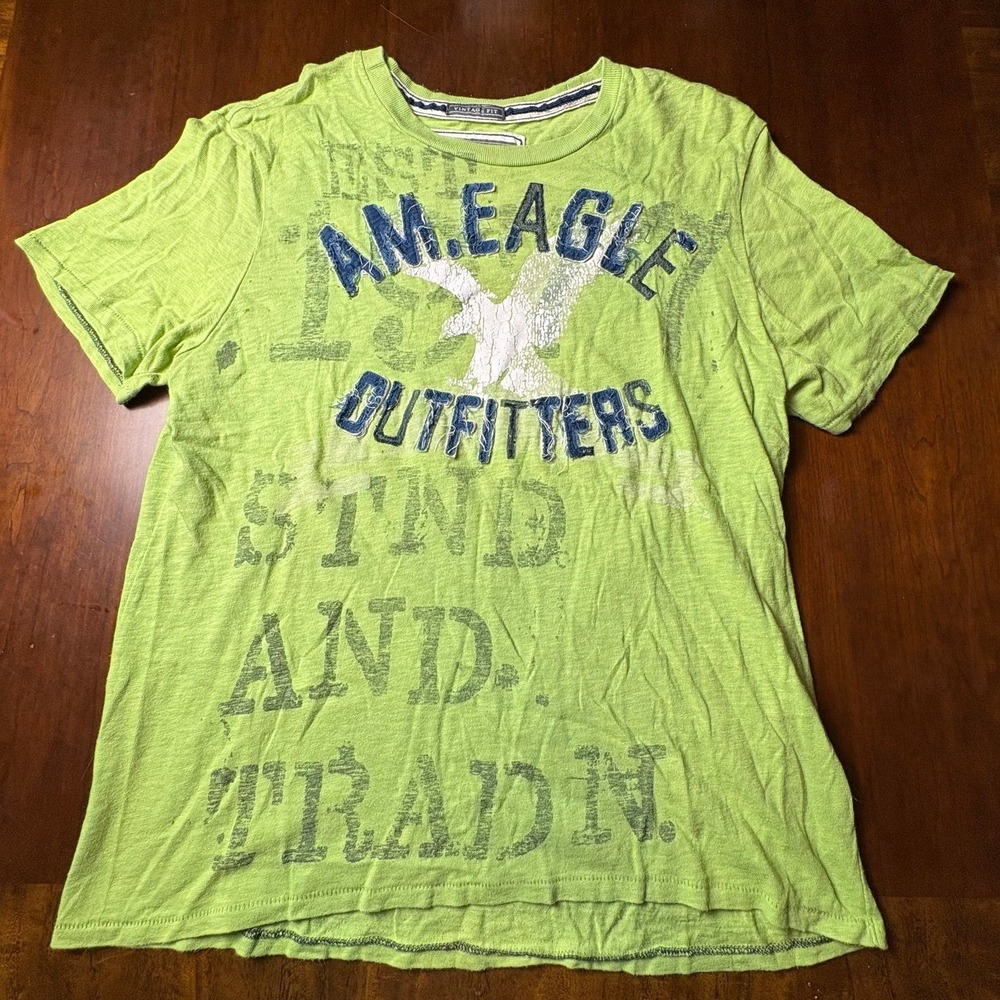 American Eagle Outfitters Vintage Fit Green Appliqué Graphic Tee Medium
